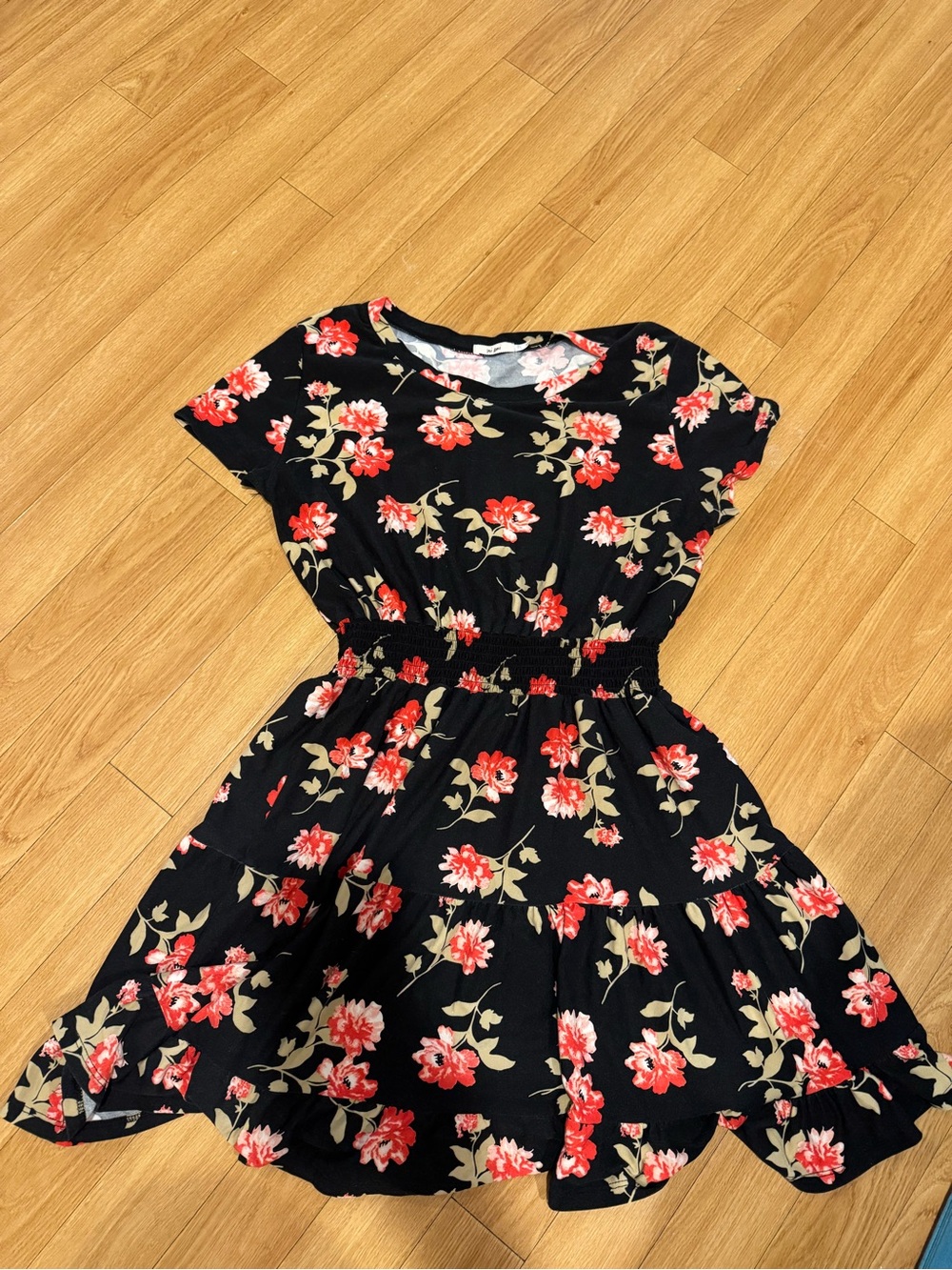 Black Floral Short-Sleeve Dress
